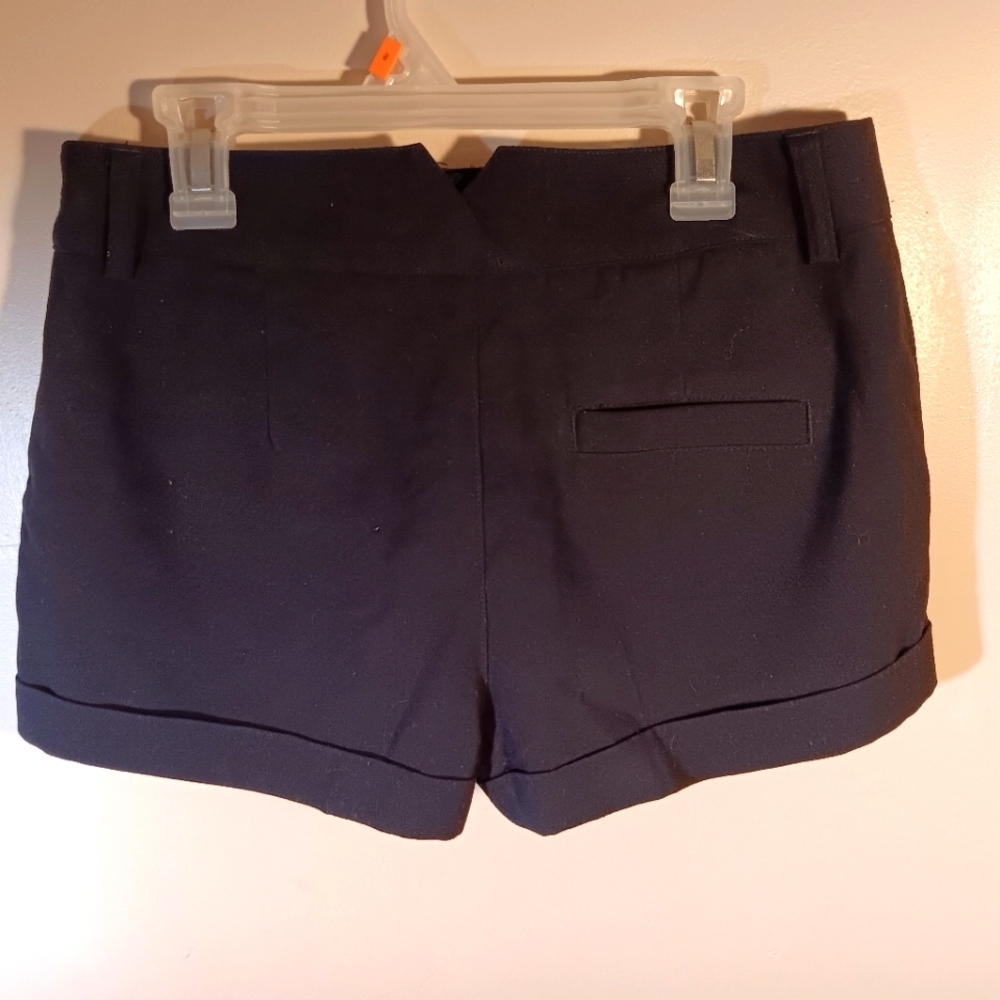 H&M shorts - Picture 3 of 6